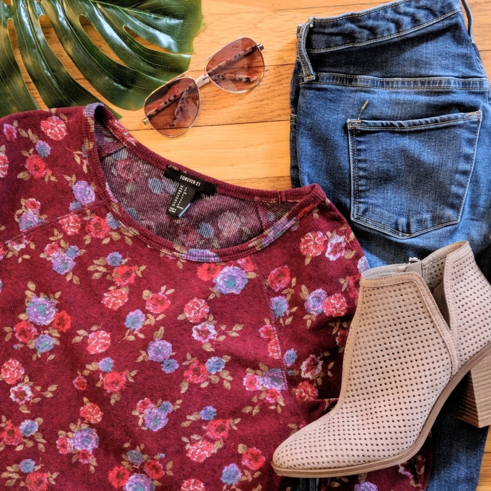 ! SOLD ! Floral Long Sleeve Thermal